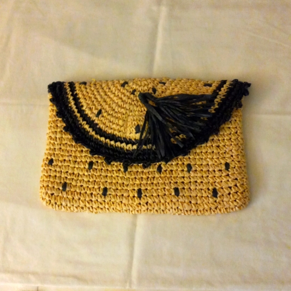 Rattan straw summer clutch